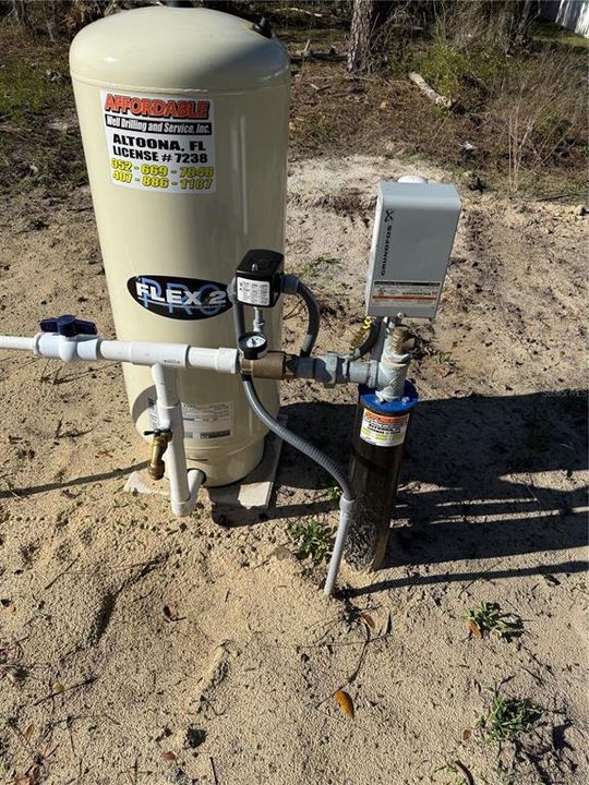 For Sale: $214,900 (3 beds, 2 baths, 1047 Square Feet)