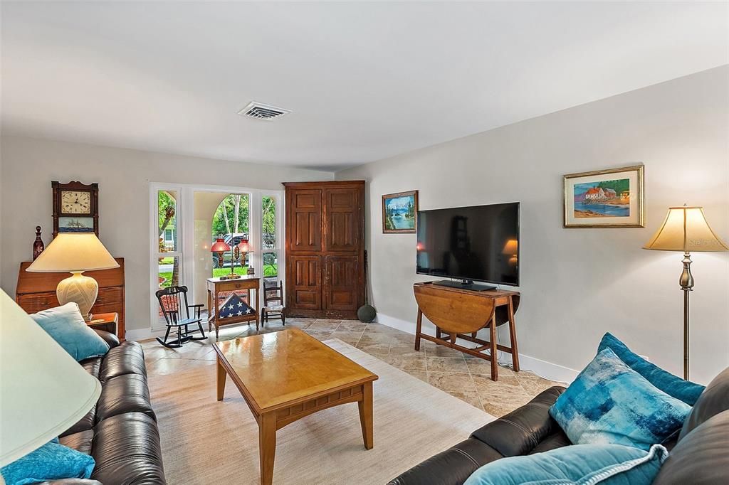 For Sale: $725,000 (4 beds, 3 baths, 2222 Square Feet)