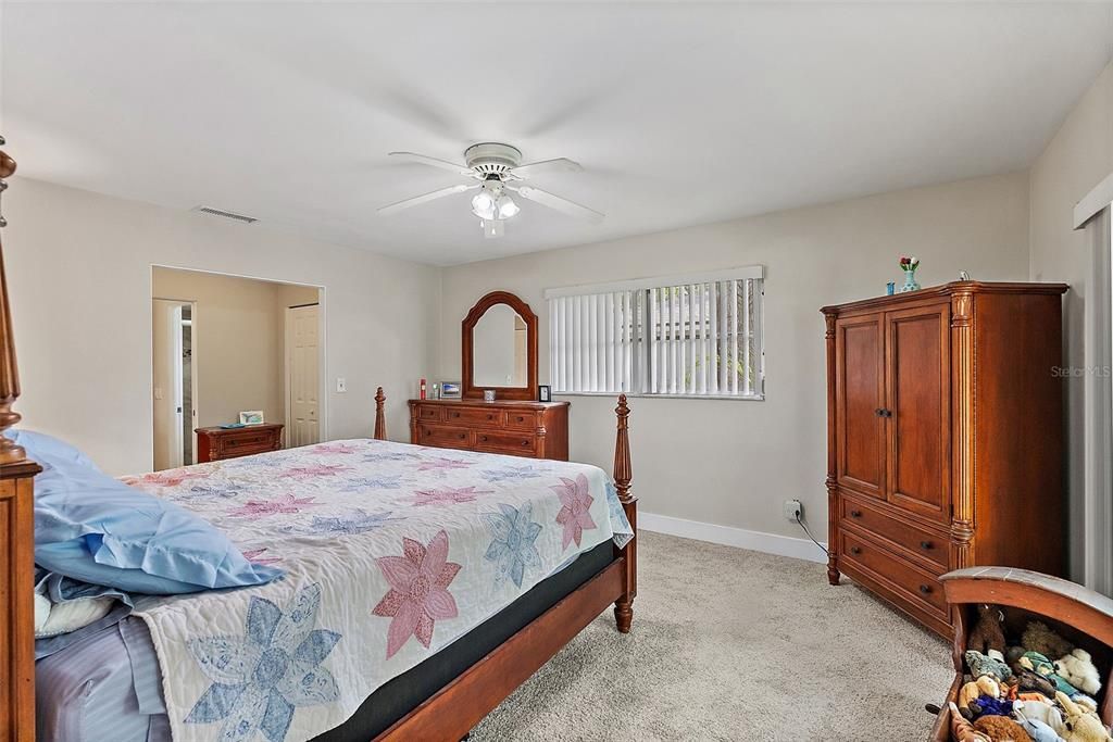 For Sale: $725,000 (4 beds, 3 baths, 2222 Square Feet)