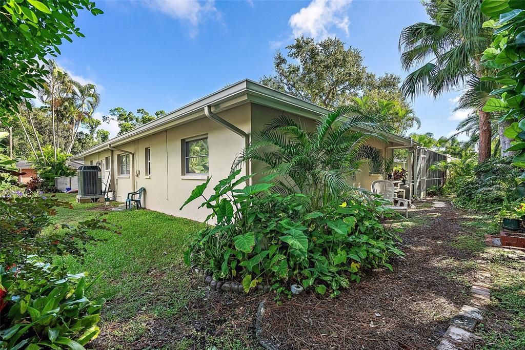 For Sale: $725,000 (4 beds, 3 baths, 2222 Square Feet)