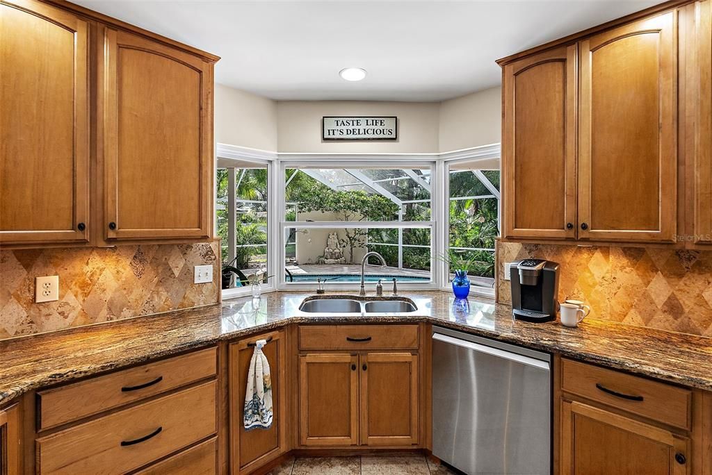 For Sale: $725,000 (4 beds, 3 baths, 2222 Square Feet)