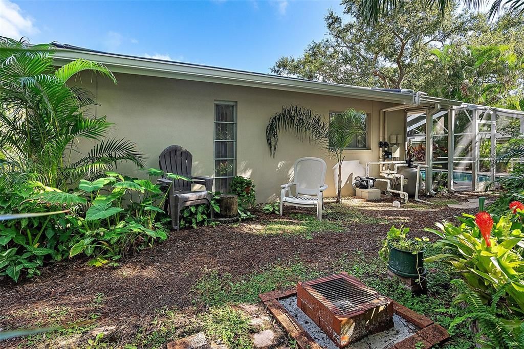 For Sale: $725,000 (4 beds, 3 baths, 2222 Square Feet)