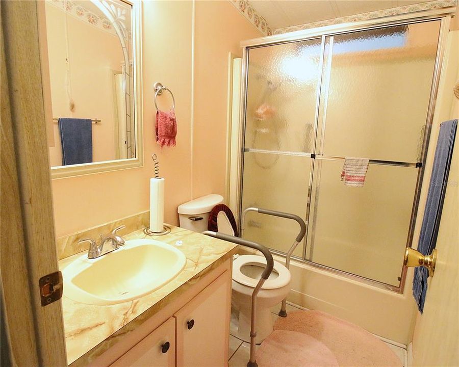 待售: $130,000 (2 贝兹, 2 浴室, 1000 平方英尺)