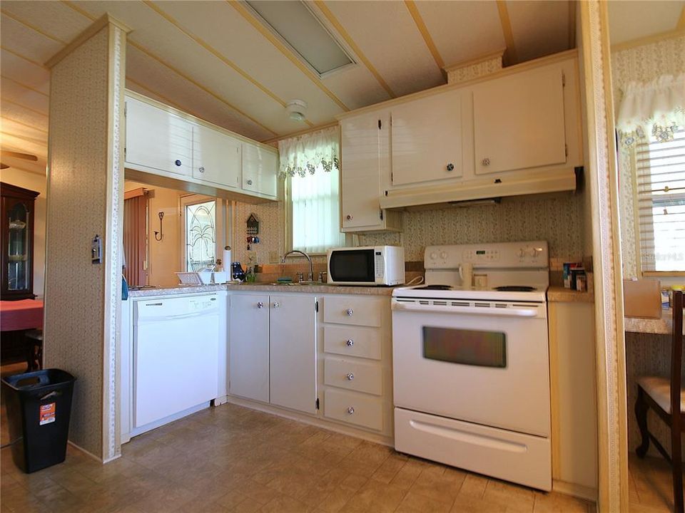 待售: $130,000 (2 贝兹, 2 浴室, 1000 平方英尺)