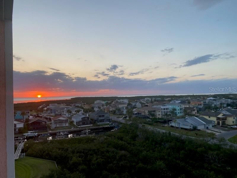 Activo con contrato: $450,000 (3 camas, 2 baños, 1525 Pies cuadrados)