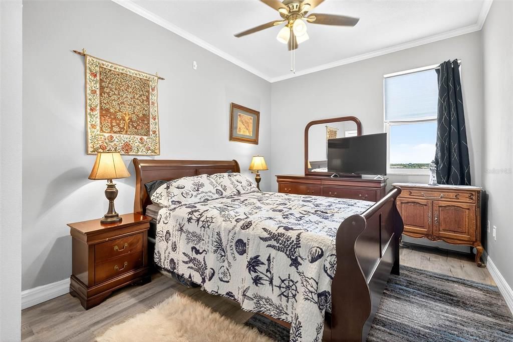 Activo con contrato: $450,000 (3 camas, 2 baños, 1525 Pies cuadrados)