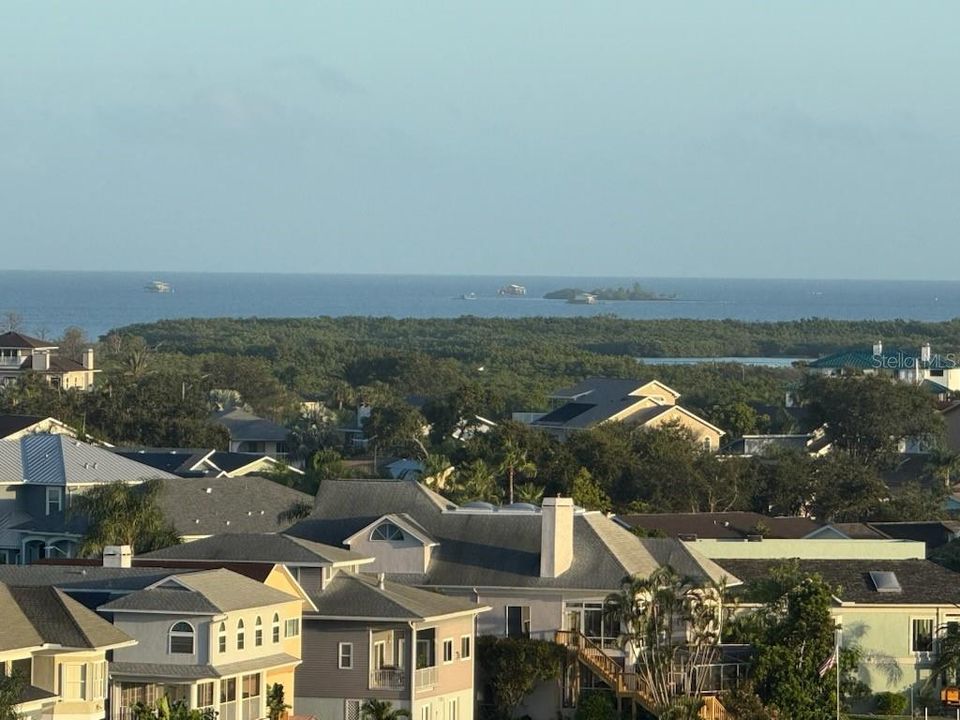 Activo con contrato: $450,000 (3 camas, 2 baños, 1525 Pies cuadrados)