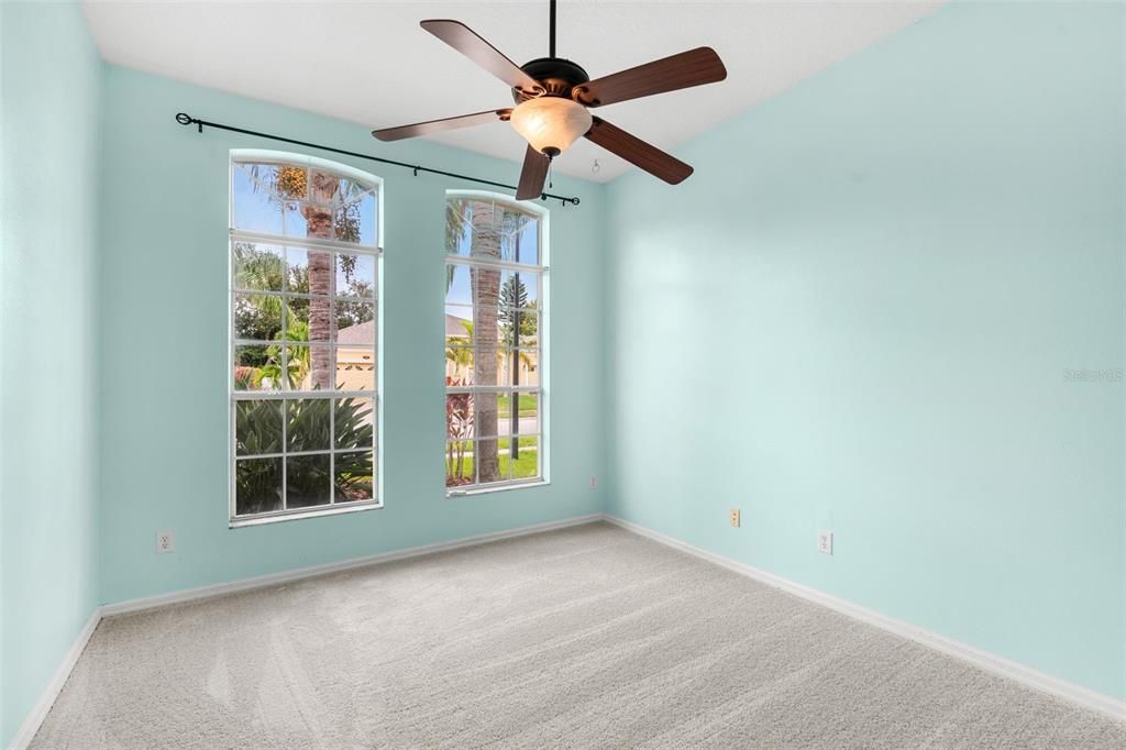 На продажу: $550,000 (4 спален, 2 ванн, 2014 Квадратных фут)