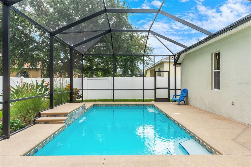 На продажу: $550,000 (4 спален, 2 ванн, 2014 Квадратных фут)