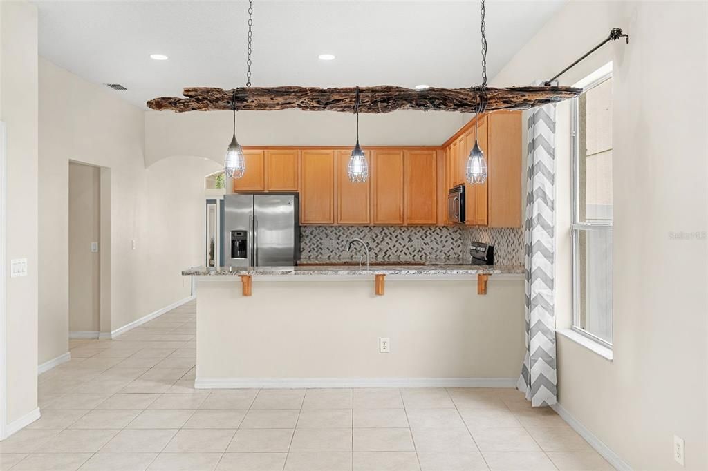 На продажу: $550,000 (4 спален, 2 ванн, 2014 Квадратных фут)