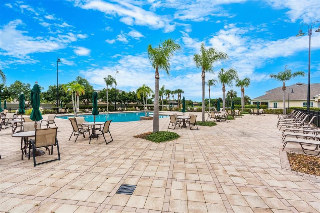 На продажу: $550,000 (4 спален, 2 ванн, 2014 Квадратных фут)