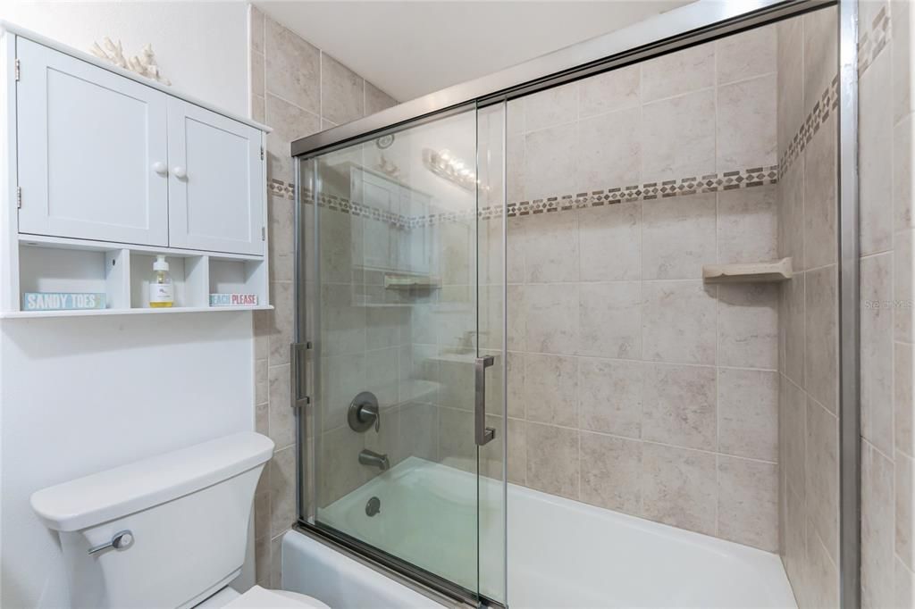 Activo con contrato: $425,000 (2 camas, 2 baños, 762 Pies cuadrados)