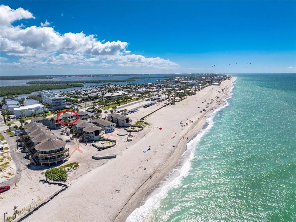 Activo con contrato: $425,000 (2 camas, 2 baños, 762 Pies cuadrados)