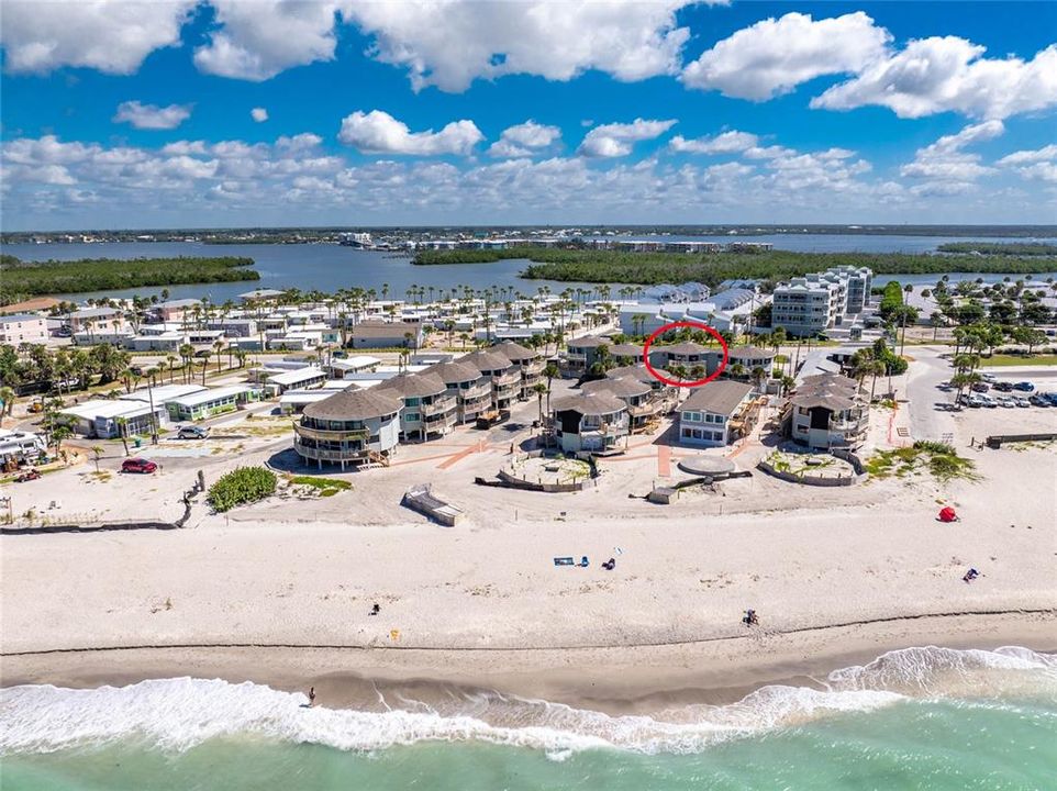 Activo con contrato: $425,000 (2 camas, 2 baños, 762 Pies cuadrados)