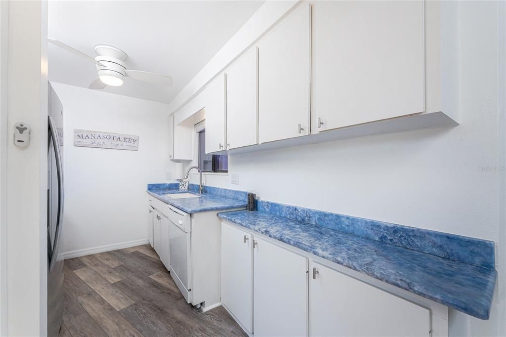 Activo con contrato: $425,000 (2 camas, 2 baños, 762 Pies cuadrados)