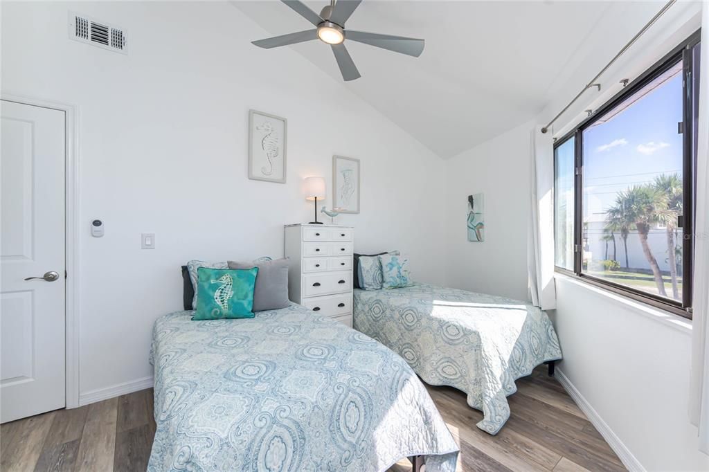 Activo con contrato: $425,000 (2 camas, 2 baños, 762 Pies cuadrados)