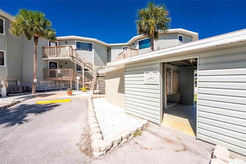 Activo con contrato: $425,000 (2 camas, 2 baños, 762 Pies cuadrados)