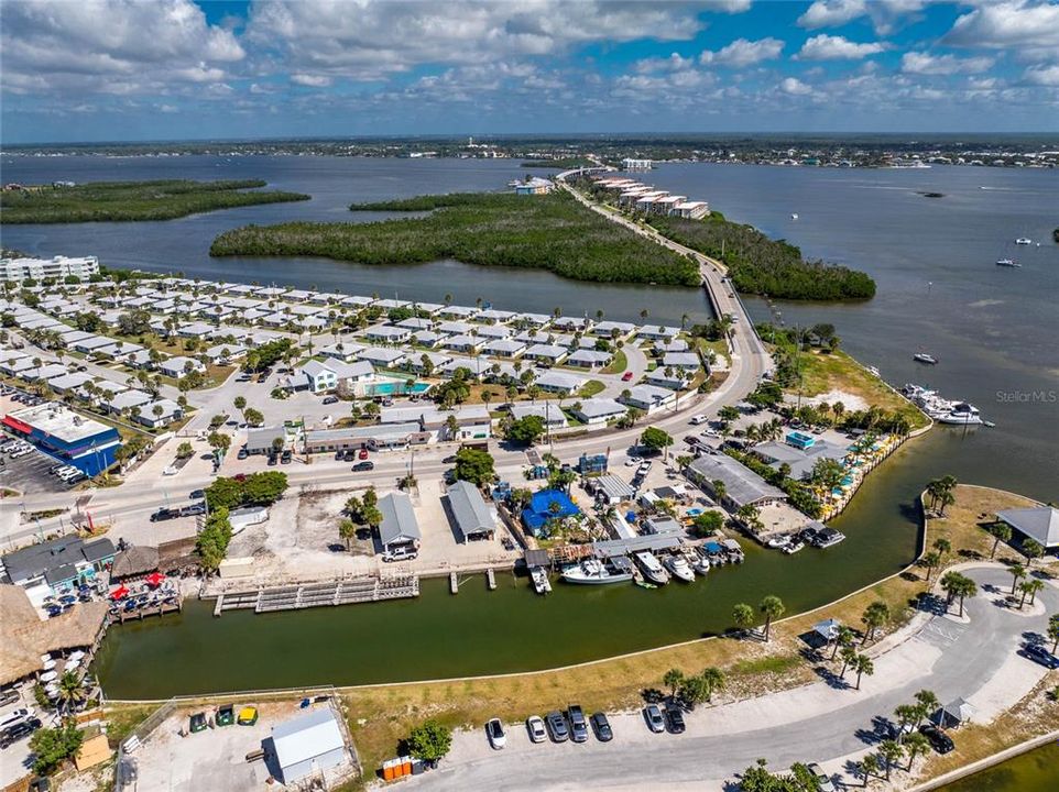 Activo con contrato: $425,000 (2 camas, 2 baños, 762 Pies cuadrados)