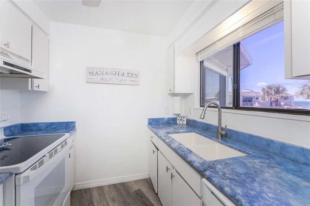 Activo con contrato: $425,000 (2 camas, 2 baños, 762 Pies cuadrados)