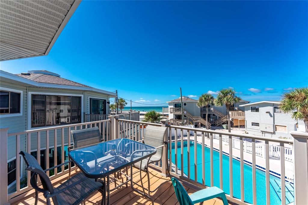 Activo con contrato: $425,000 (2 camas, 2 baños, 762 Pies cuadrados)