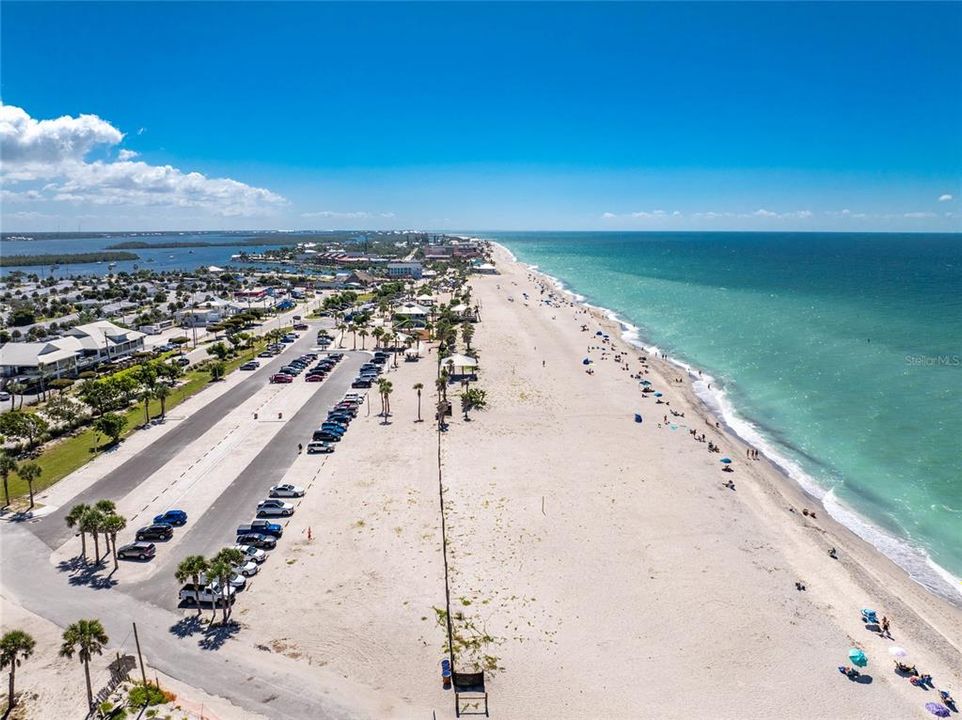 Activo con contrato: $425,000 (2 camas, 2 baños, 762 Pies cuadrados)