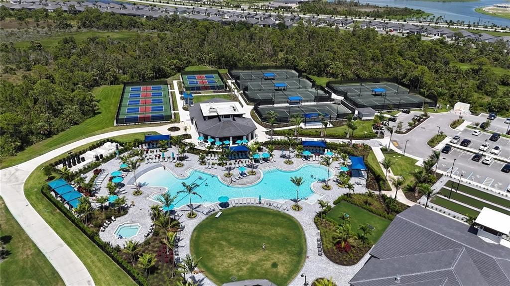 В аренду: $4,500 (4 спален, 3 ванн, 2247 Квадратных фут)