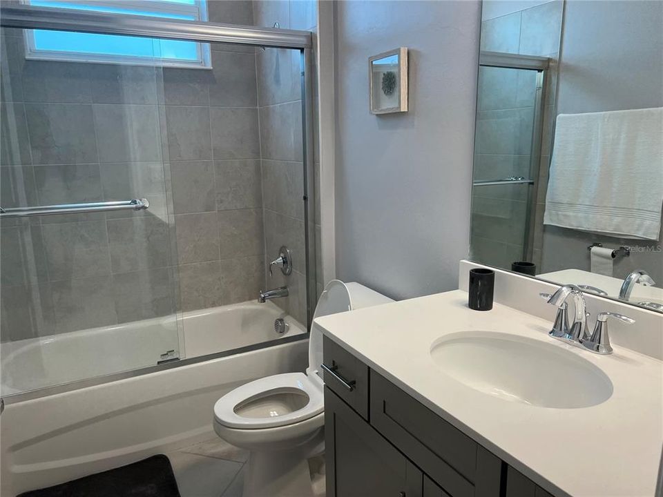 В аренду: $4,500 (4 спален, 3 ванн, 2247 Квадратных фут)