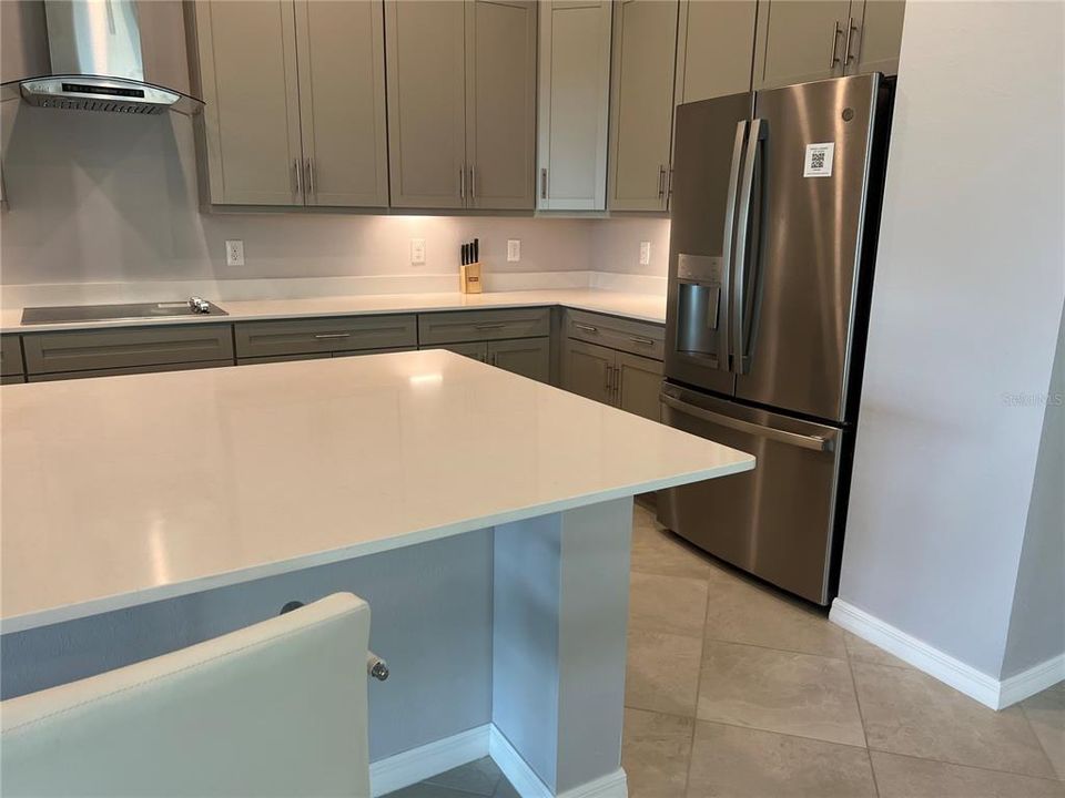 В аренду: $4,500 (4 спален, 3 ванн, 2247 Квадратных фут)