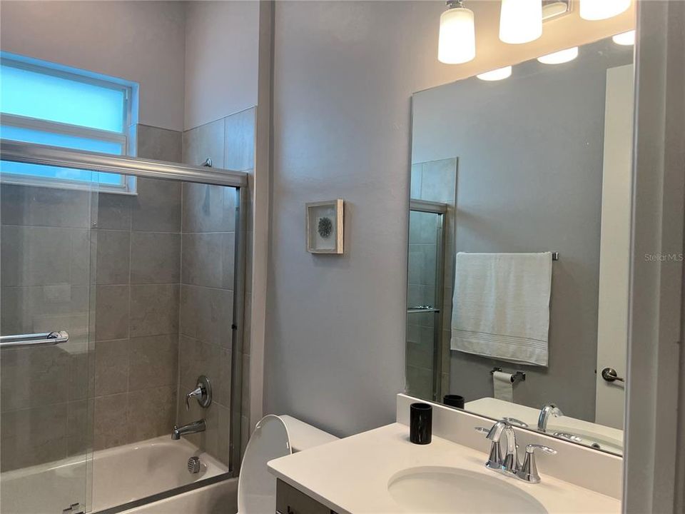 В аренду: $4,500 (4 спален, 3 ванн, 2247 Квадратных фут)