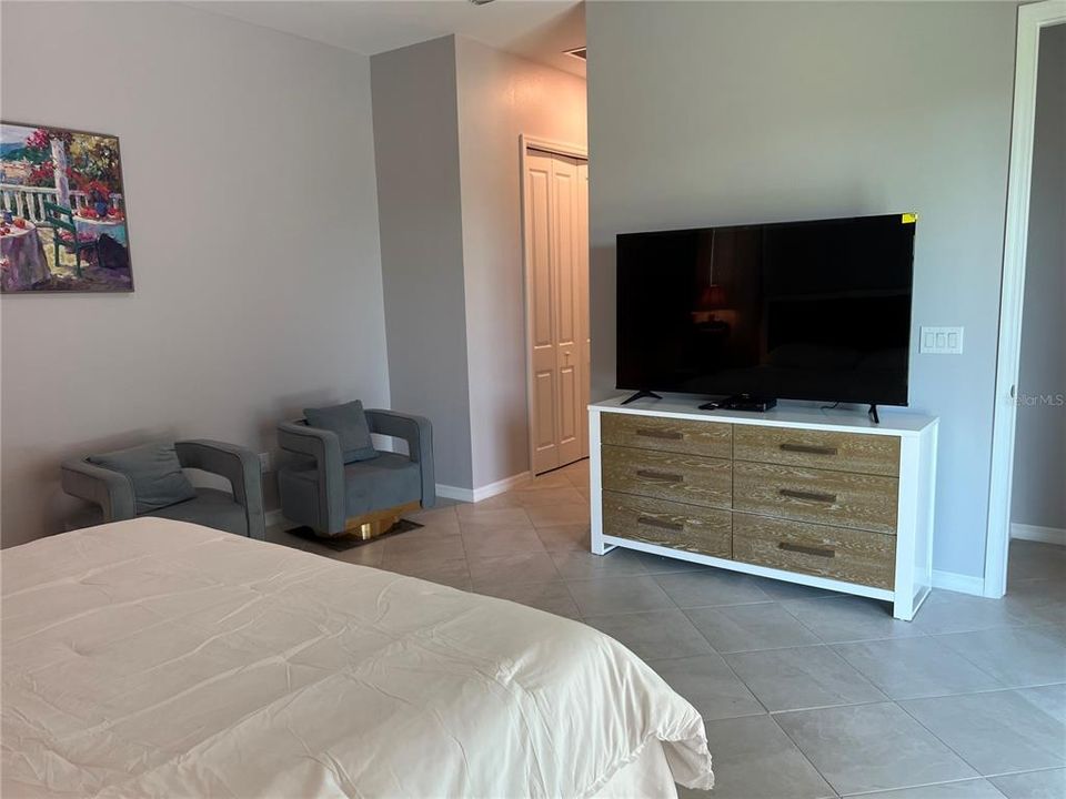 В аренду: $4,500 (4 спален, 3 ванн, 2247 Квадратных фут)