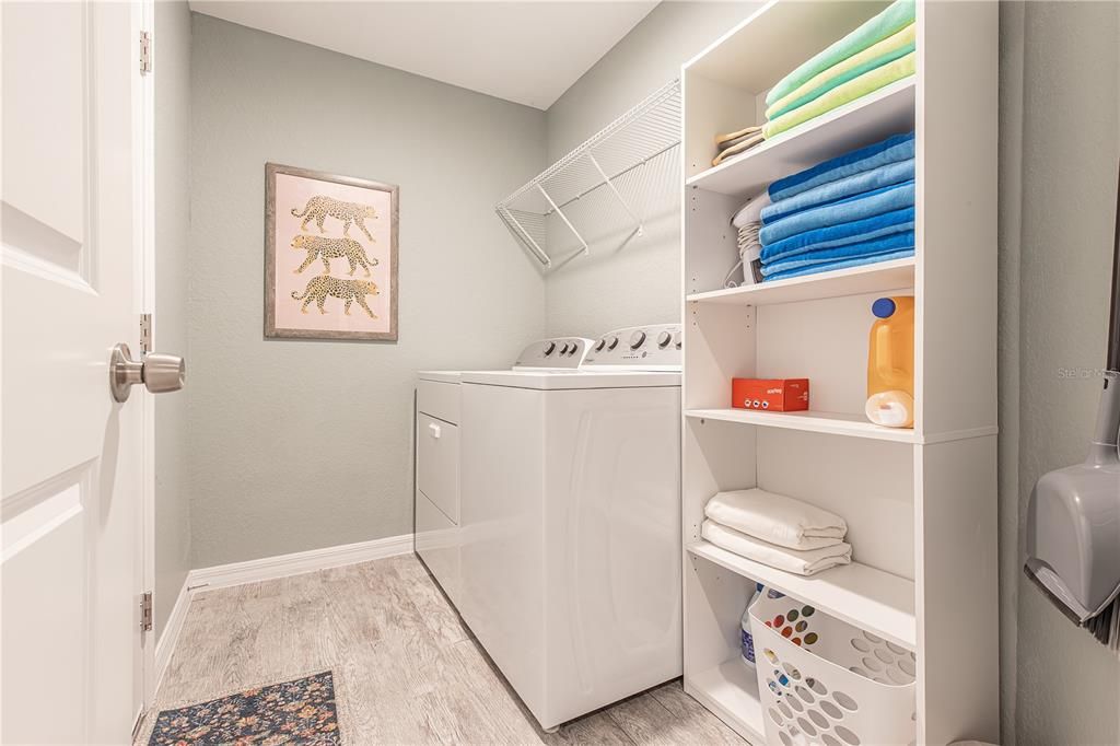 Active With Contract: $399,000 (3 beds, 2 baths, 1648 Square Feet)