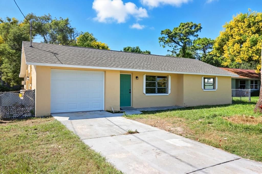 For Sale: $225,000 (3 beds, 2 baths, 1074 Square Feet)