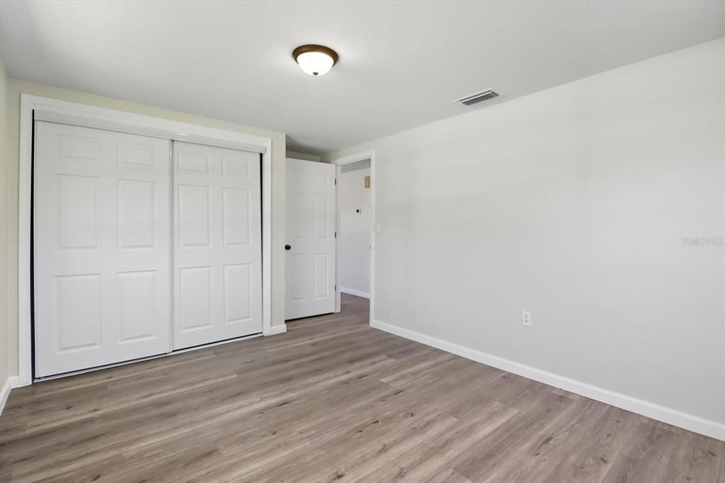 For Sale: $225,000 (3 beds, 2 baths, 1074 Square Feet)