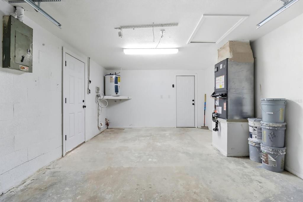 For Sale: $225,000 (3 beds, 2 baths, 1074 Square Feet)