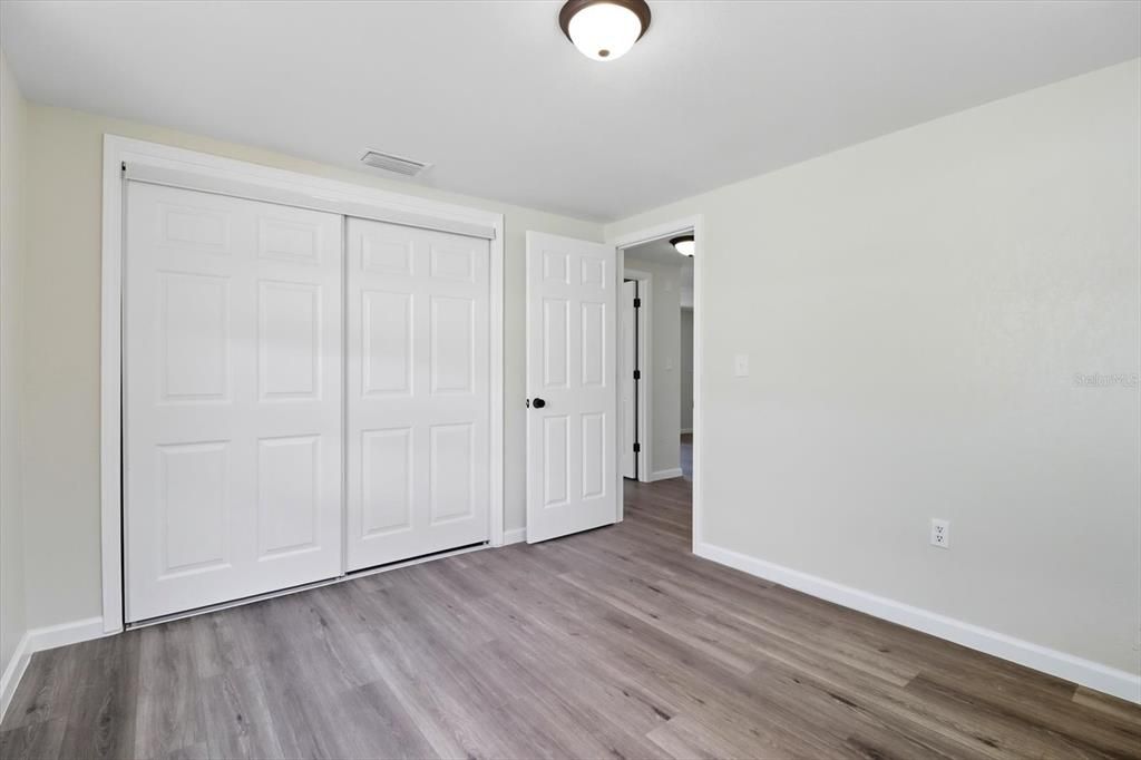 For Sale: $225,000 (3 beds, 2 baths, 1074 Square Feet)