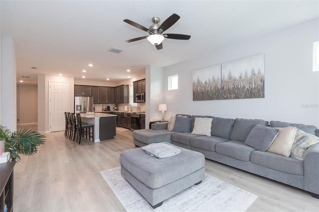 For Sale: $659,000 (4 beds, 3 baths, 2798 Square Feet)