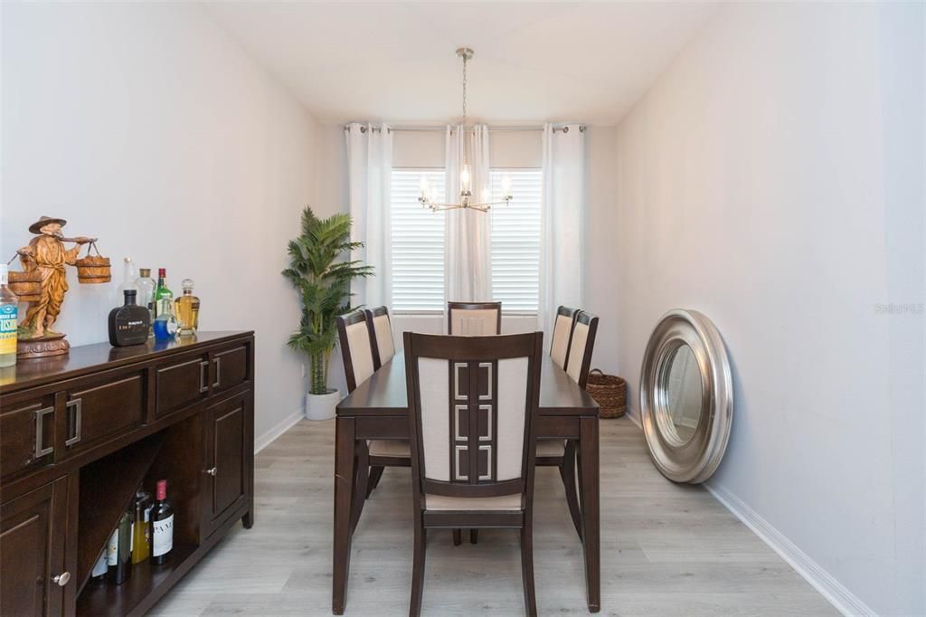 For Sale: $659,000 (4 beds, 3 baths, 2798 Square Feet)