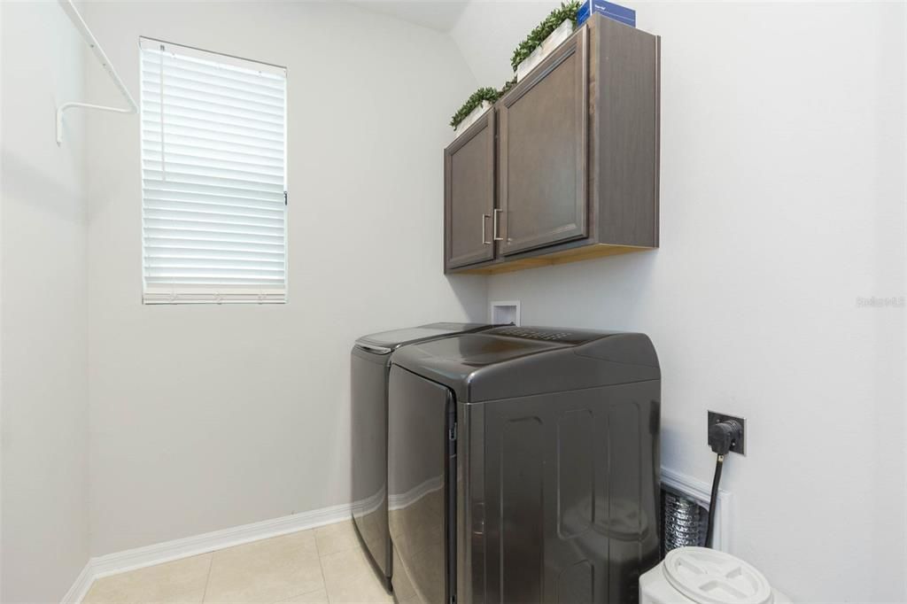 For Sale: $659,000 (4 beds, 3 baths, 2798 Square Feet)