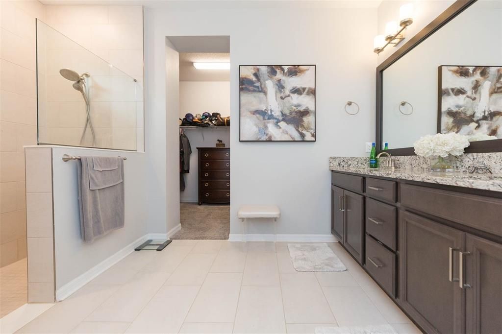 For Sale: $659,000 (4 beds, 3 baths, 2798 Square Feet)