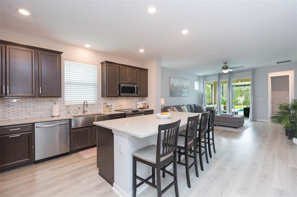 For Sale: $659,000 (4 beds, 3 baths, 2798 Square Feet)