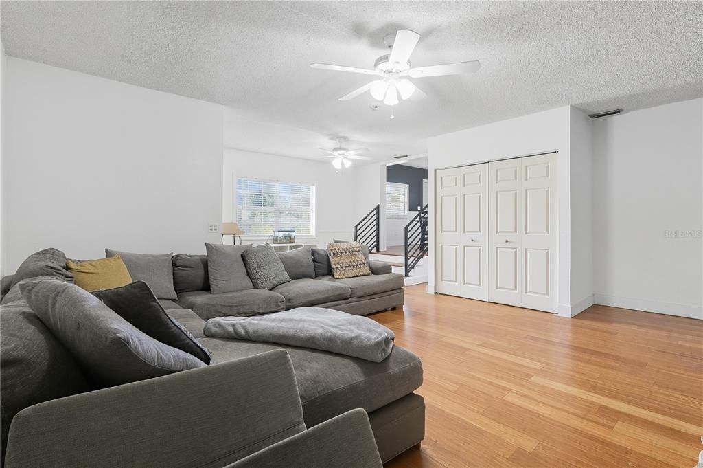 For Sale: $330,000 (3 beds, 2 baths, 1488 Square Feet)