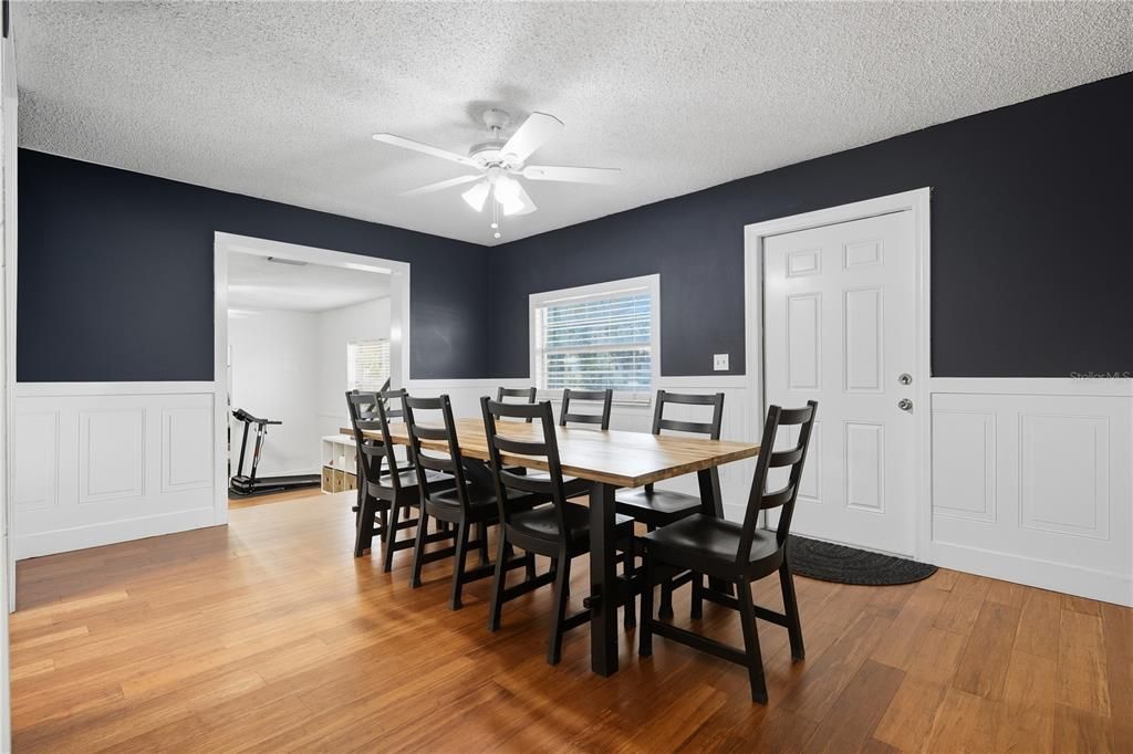 For Sale: $330,000 (3 beds, 2 baths, 1488 Square Feet)