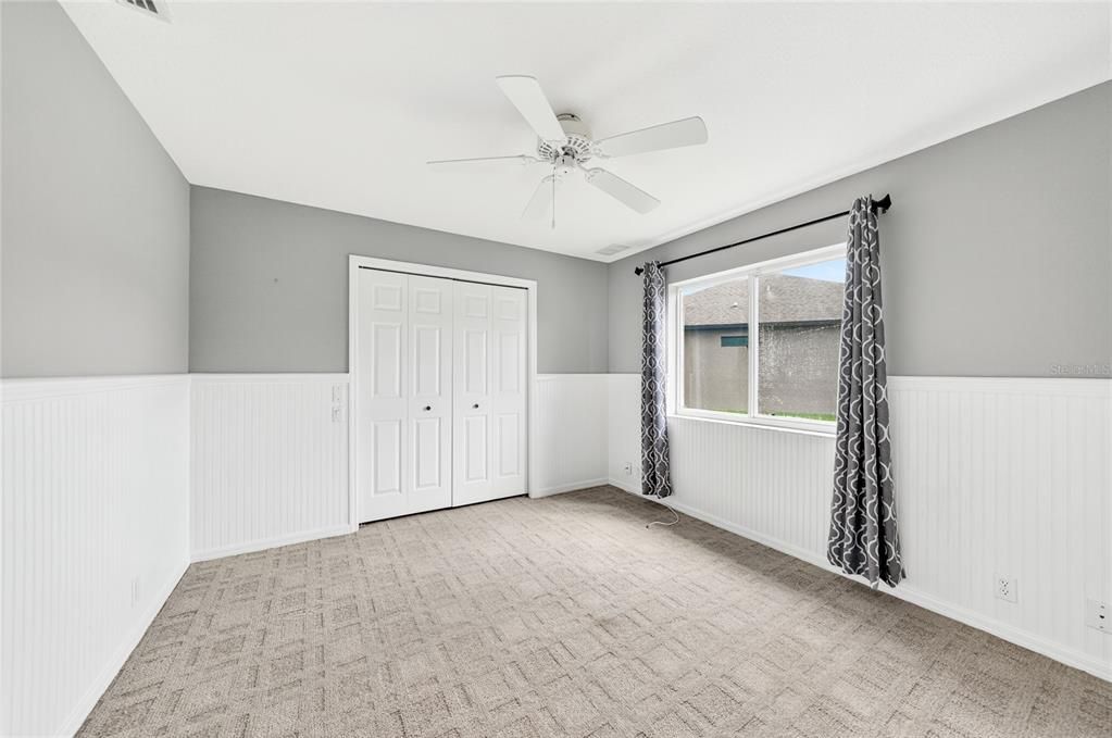 Activo con contrato: $560,000 (3 camas, 3 baños, 2397 Pies cuadrados)