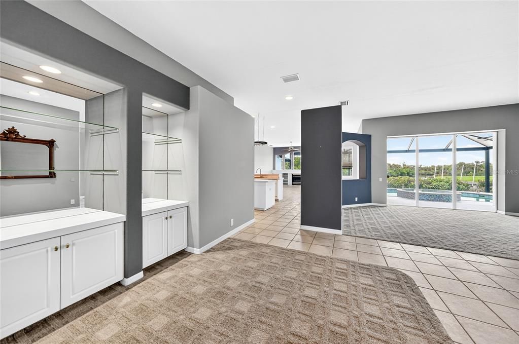 Activo con contrato: $560,000 (3 camas, 3 baños, 2397 Pies cuadrados)