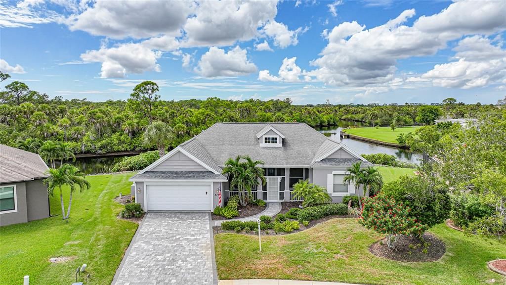 Activo con contrato: $560,000 (3 camas, 3 baños, 2397 Pies cuadrados)