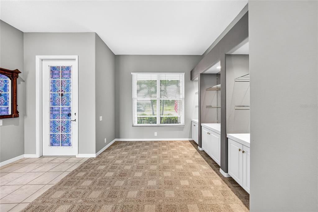 Activo con contrato: $560,000 (3 camas, 3 baños, 2397 Pies cuadrados)