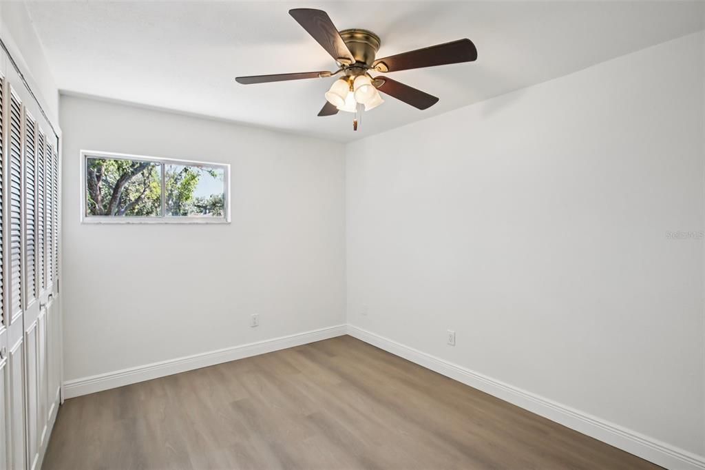 На продажу: $189,000 (2 спален, 2 ванн, 853 Квадратных фут)