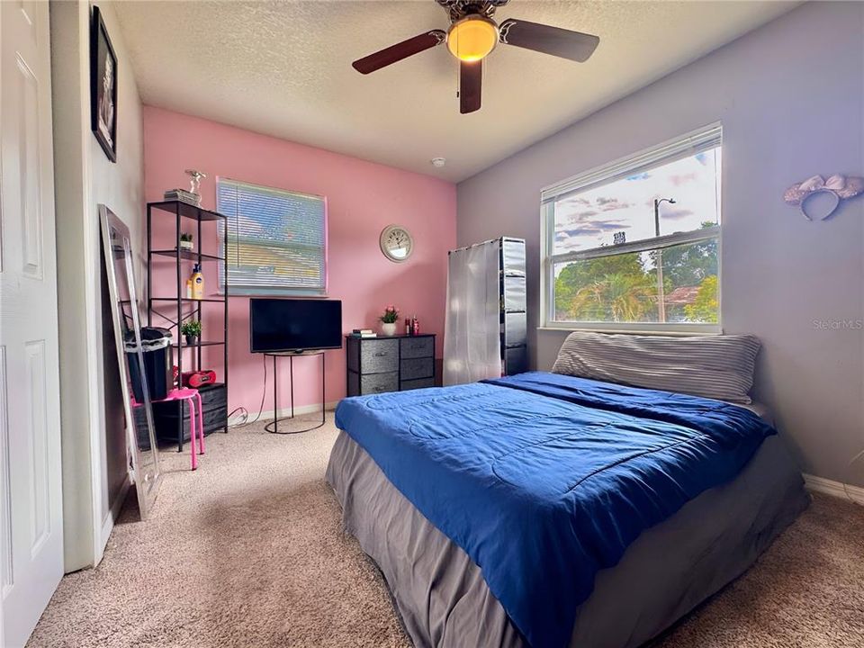 Под контрактом: $260,000 (3 спален, 1 ванн, 972 Квадратных фут)