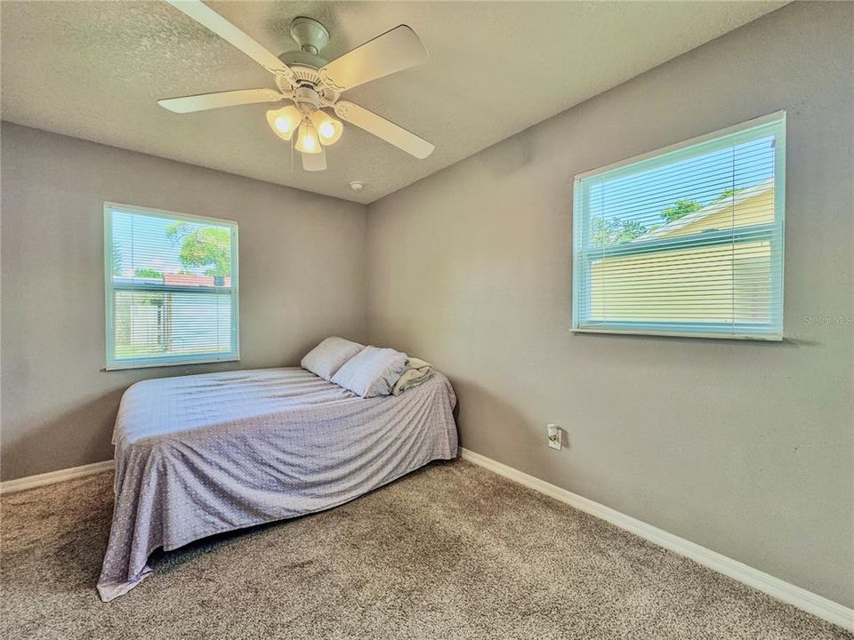 Под контрактом: $260,000 (3 спален, 1 ванн, 972 Квадратных фут)