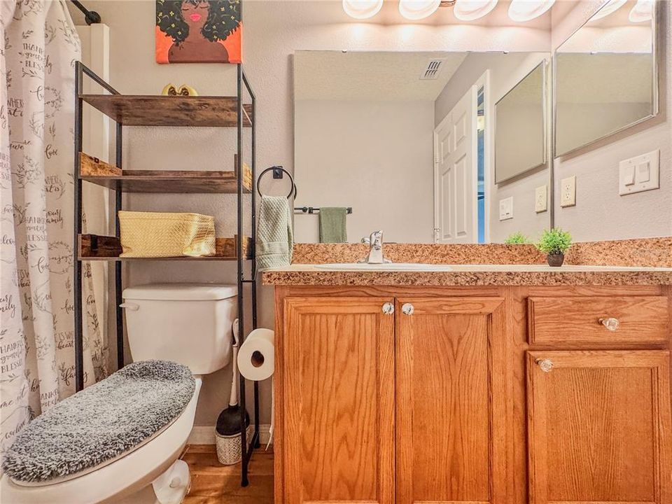 Под контрактом: $260,000 (3 спален, 1 ванн, 972 Квадратных фут)